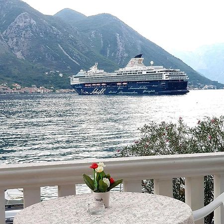Montenegro Apartments - Private Beach Котор Екстер'єр фото