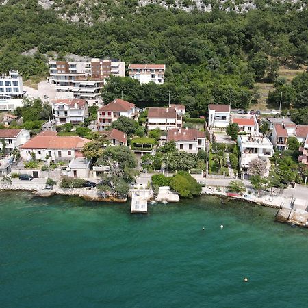 Montenegro Apartments - Private Beach Котор Екстер'єр фото