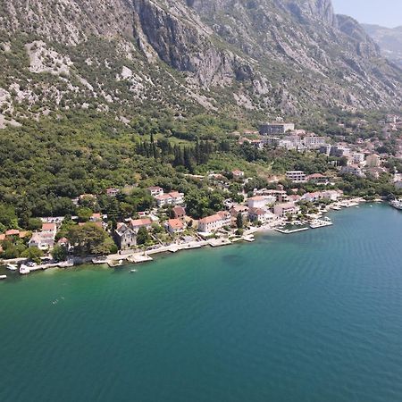 Montenegro Apartments - Private Beach Котор Екстер'єр фото