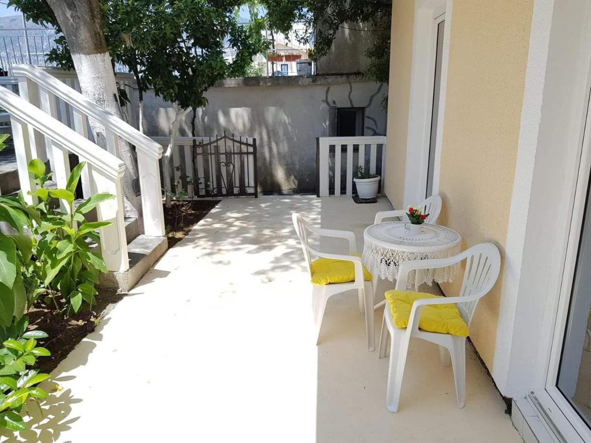 Montenegro Apartments - Private Beach Котор Екстер'єр фото