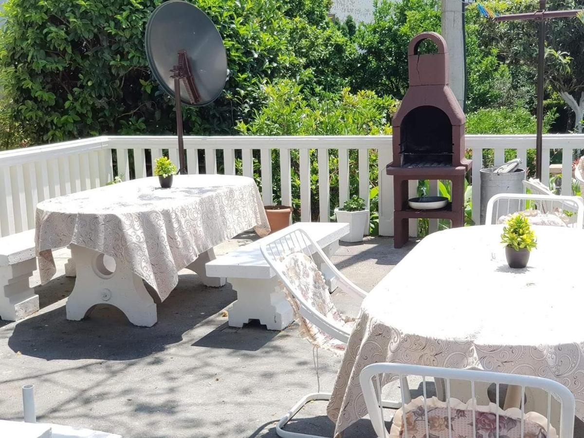Montenegro Apartments - Private Beach Котор Екстер'єр фото